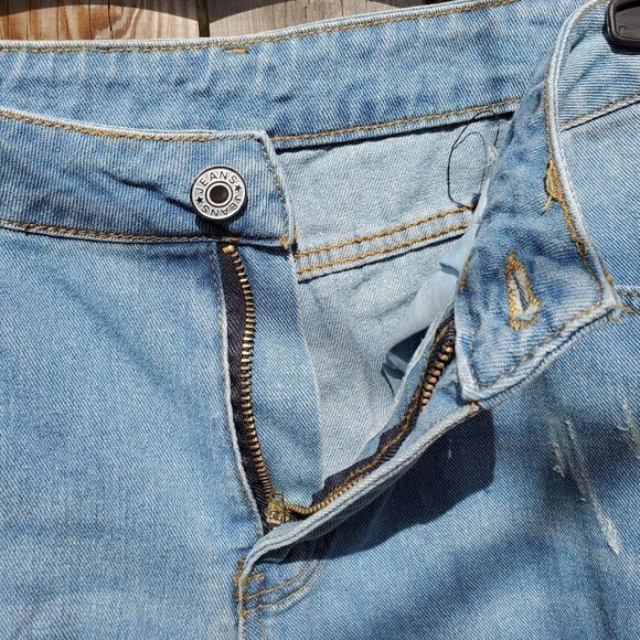 Jeans Above the Ankle - Picture 6 of 10